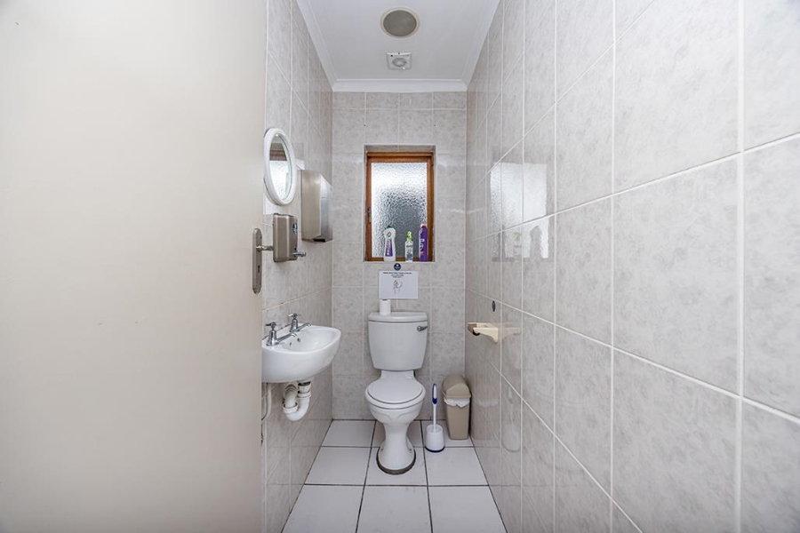 To Let commercial Property for Rent in Milnerton Western Cape